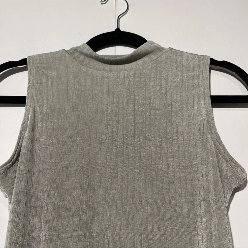 Showpo Bodysuit‎ Womens 10 Stretchy Textured Gray Mock neck Sleeveless - Picture 4 of 9
